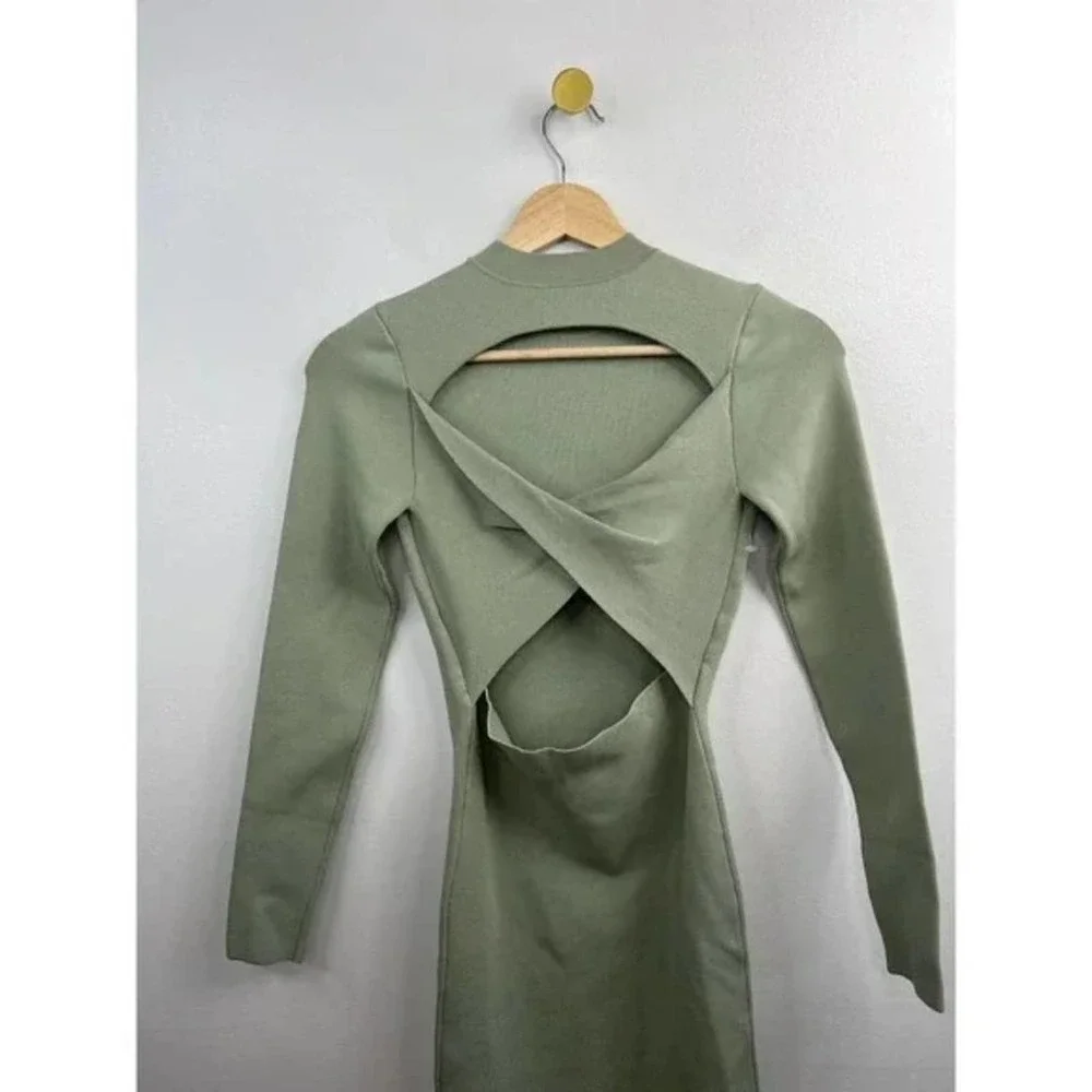 Alice + Olivia Estelle Twist-back Long Sleeve Mini Bodycon Dress Sage Size: XS - Picture 3 of 6